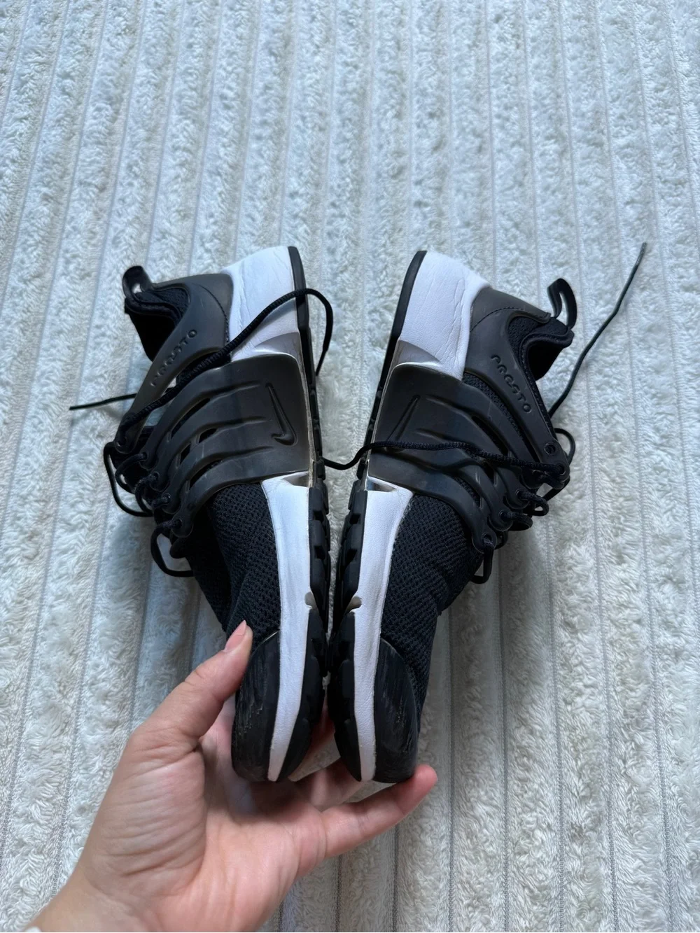 Nike Air Presto Low Top Lace-Up Athletic Sneakers Black White